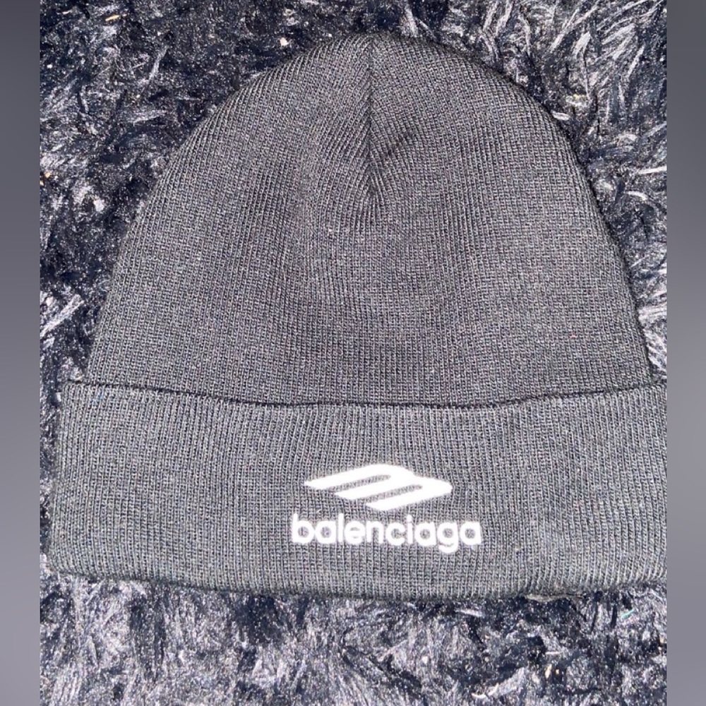 balenciaga beanie